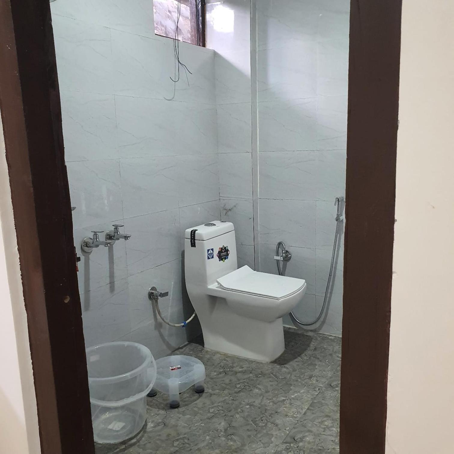 Hotel Geeta באדרינאט מראה חיצוני תמונה